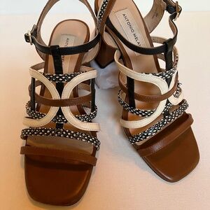 Antonio Melani cool versatile heels